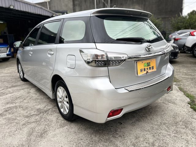 TOYOTA豐田 WISH  第4張相片