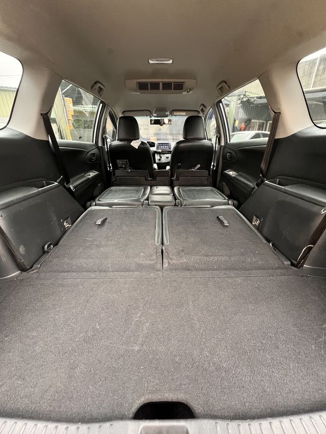 TOYOTA豐田 WISH  第15張相片