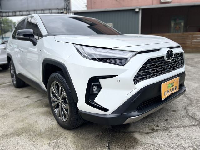 TOYOTA豐田 RAV4  第2張相片