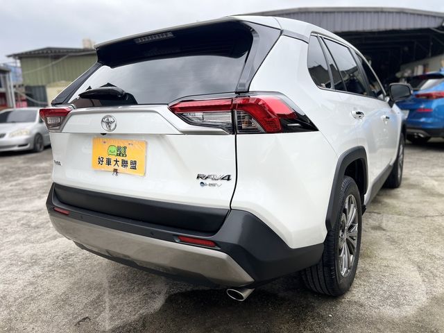 TOYOTA豐田 RAV4  第3張相片