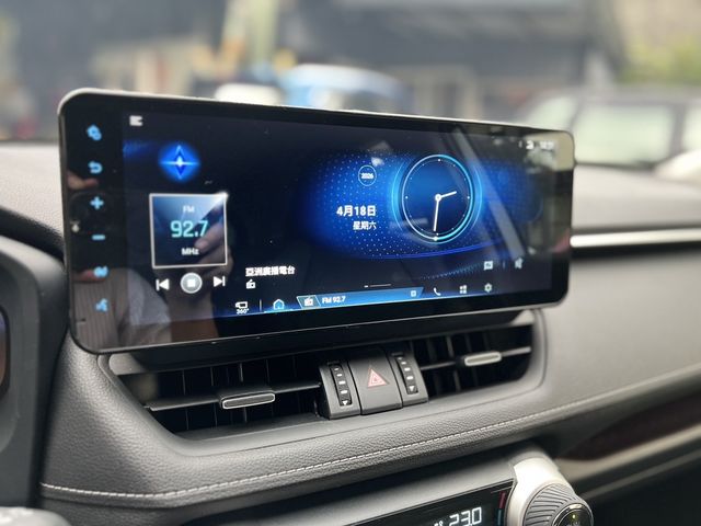 TOYOTA豐田 RAV4  第10張相片