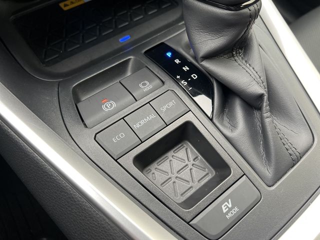 TOYOTA豐田 RAV4  第13張相片