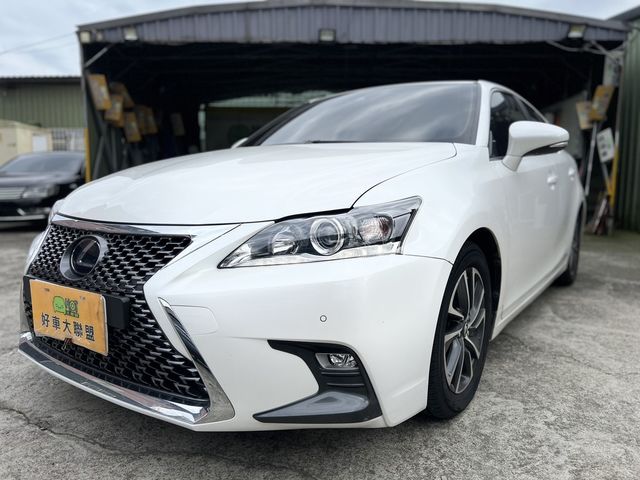 LEXUS凌志 CT200H  第1張相片