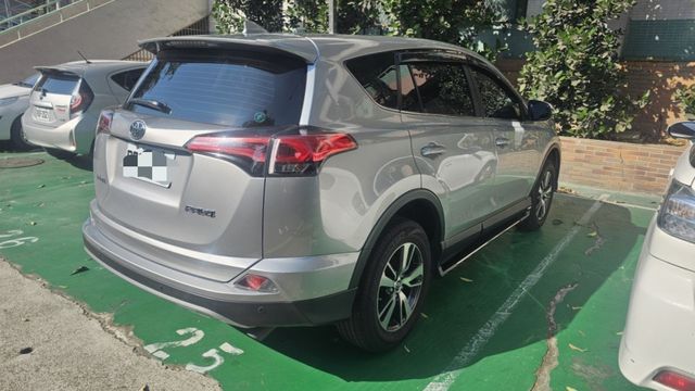 TOYOTA豐田 RAV4  第3張相片