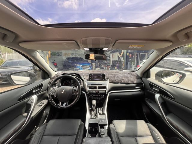 MITSUBISHI三菱 ECLIPSE  第8張相片
