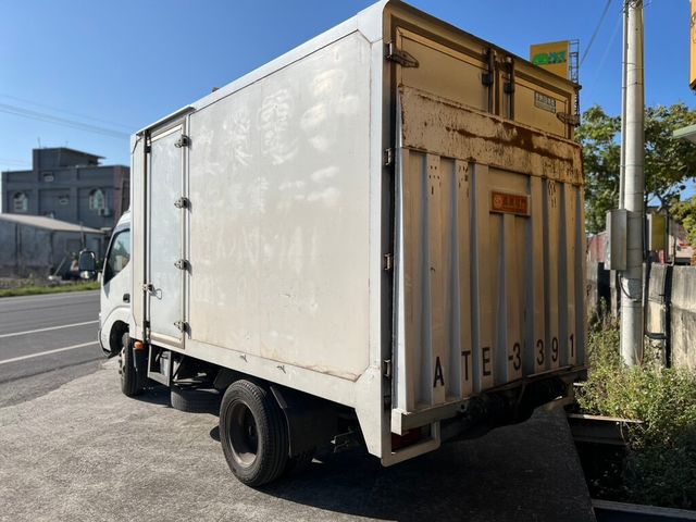 HINO日野 300  第7張相片