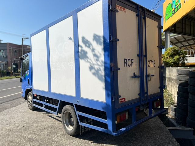 ISUZU五十鈴 ELF  第7張相片