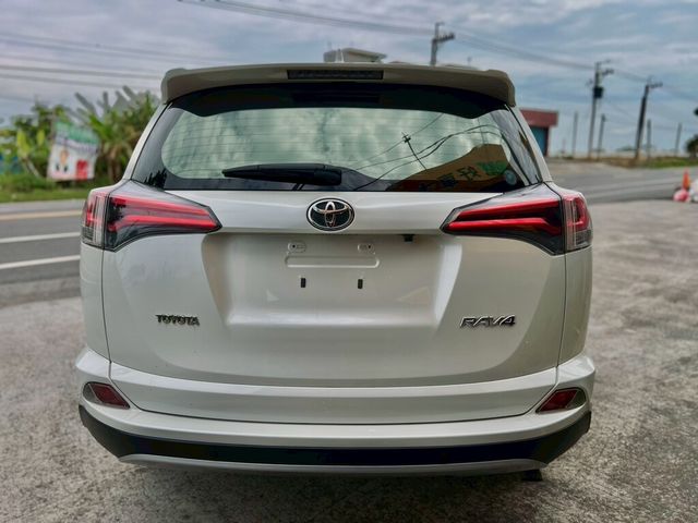 TOYOTA豐田 RAV4  第4張相片
