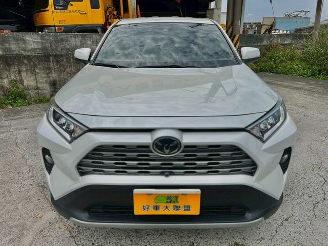 TOYOTA豐田 RAV4  第3張相片