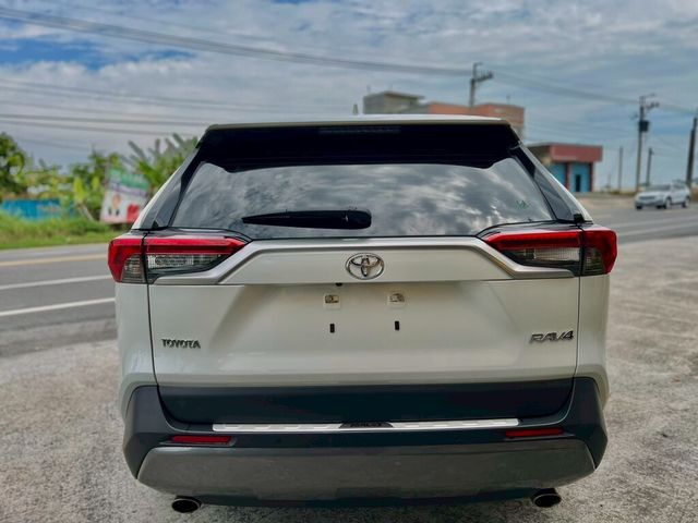 TOYOTA豐田 RAV4  第4張相片