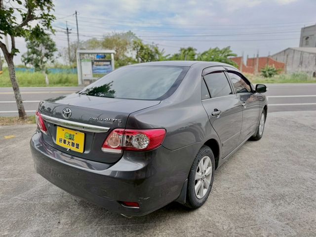 TOYOTA豐田 ALTIS  第2張相片