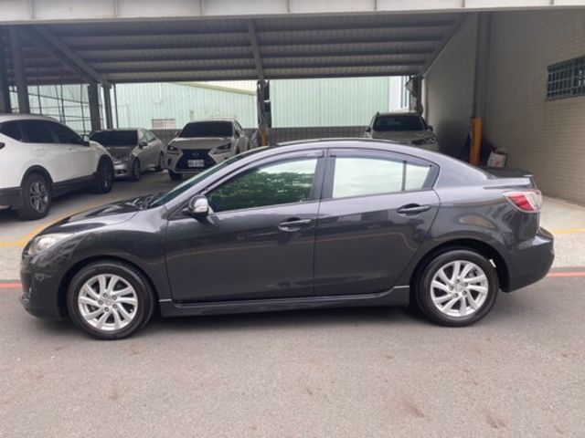 MAZDA馬自達 MAZDA 3  第4張相片