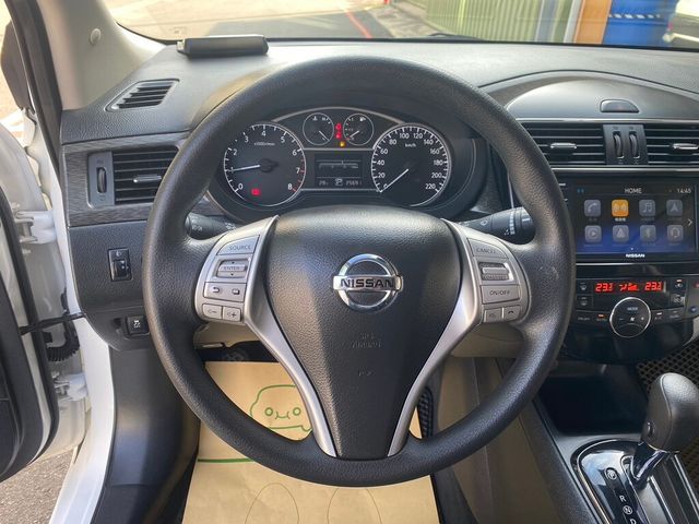 NISSAN日產 TIIDA  第16張相片