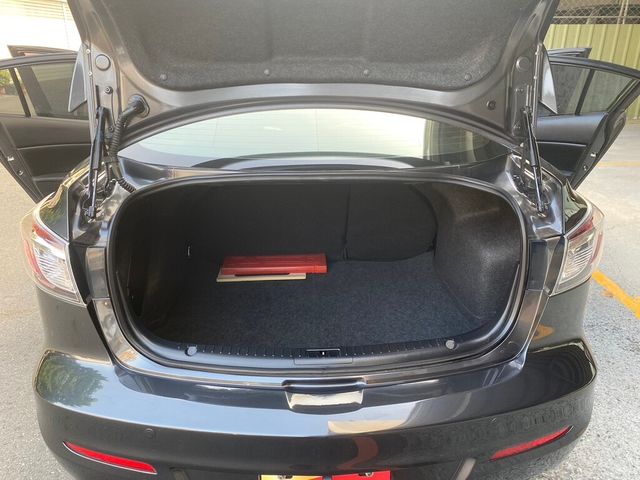 MAZDA馬自達 MAZDA 3  第9張相片