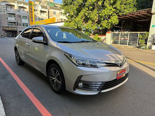 TOYOTA豐田 ALTIS  第3張相片