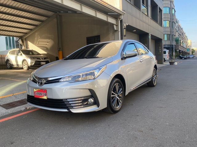 TOYOTA豐田 ALTIS  第1張相片