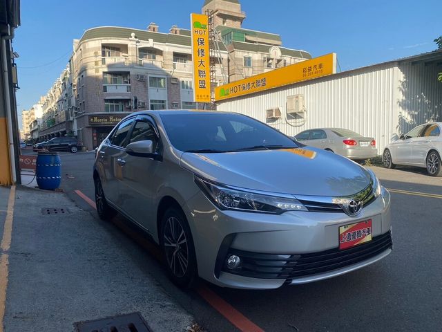 TOYOTA豐田 ALTIS  第3張相片