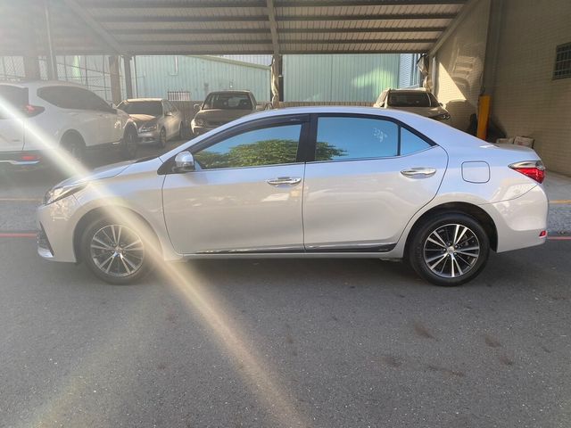 TOYOTA豐田 ALTIS  第4張相片