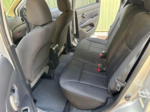 NISSAN日產 LIVINA  第10張相片