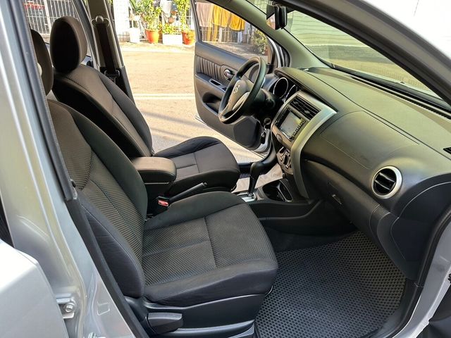 NISSAN日產 LIVINA  第11張相片