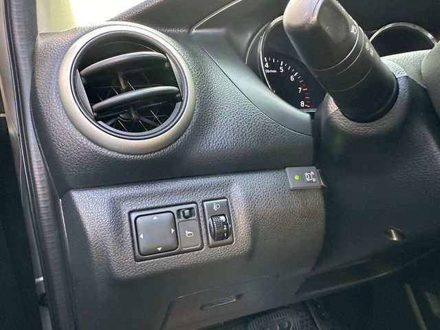 NISSAN日產 LIVINA  第17張相片
