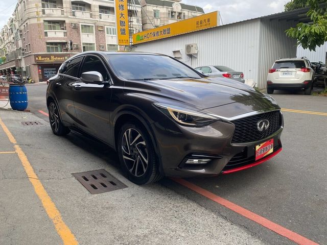 INFINITI無限 Q30  第5張相片