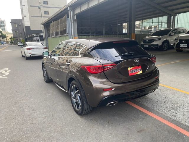 INFINITI無限 Q30  第13張相片