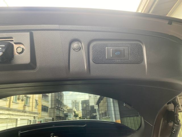 INFINITI無限 Q30  第21張相片