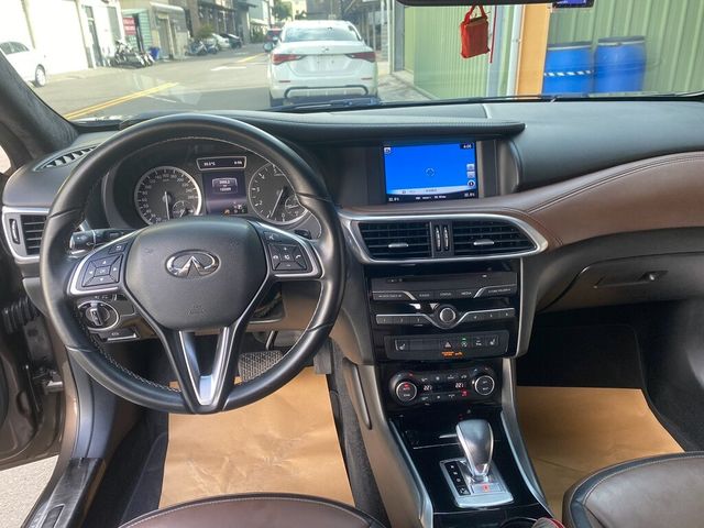 INFINITI無限 Q30  第31張相片