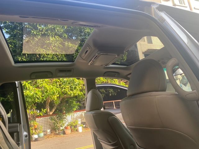 TOYOTA豐田 PREVIA  第23張相片