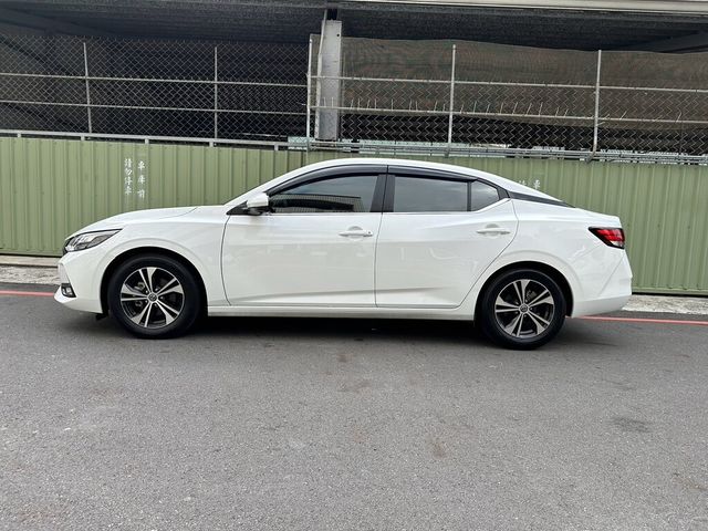 NISSAN日產 SENTRA  第7張相片