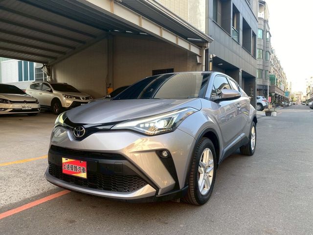 TOYOTA豐田 C-HR  第1張相片