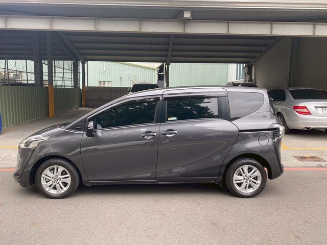 TOYOTA豐田 SIENTA  第8張相片