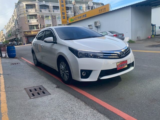 TOYOTA豐田 ALTIS  第3張相片
