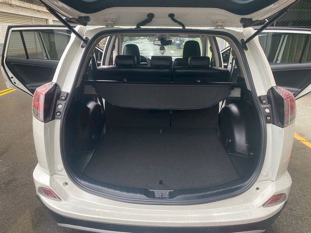 TOYOTA豐田 RAV4  第13張相片