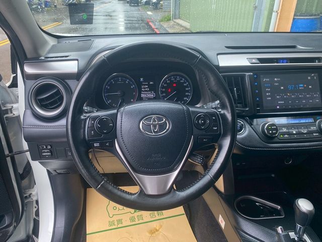 TOYOTA豐田 RAV4  第15張相片