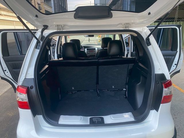 NISSAN日產 LIVINA  第10張相片