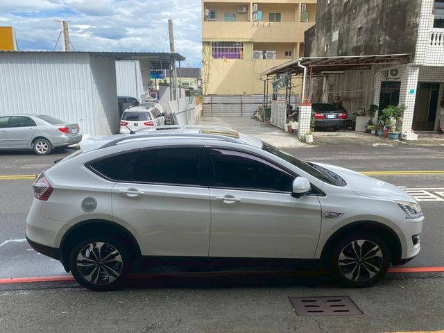 LUXGEN納智捷 U6 TURBO  第4張相片