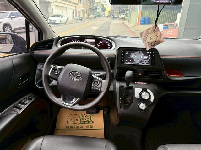 TOYOTA豐田 SIENTA  第15張相片