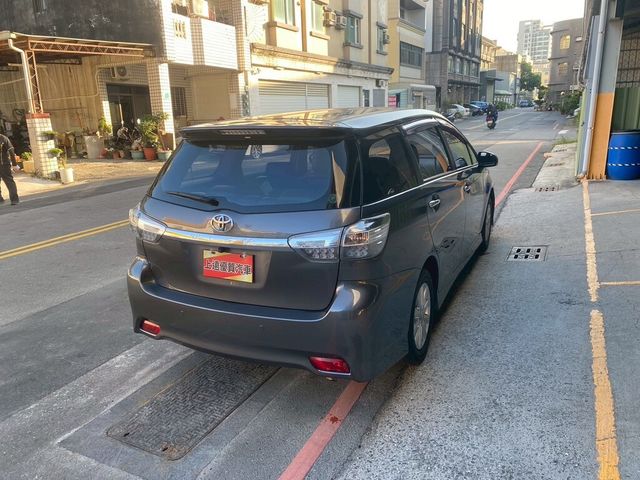 TOYOTA豐田 WISH  第7張相片