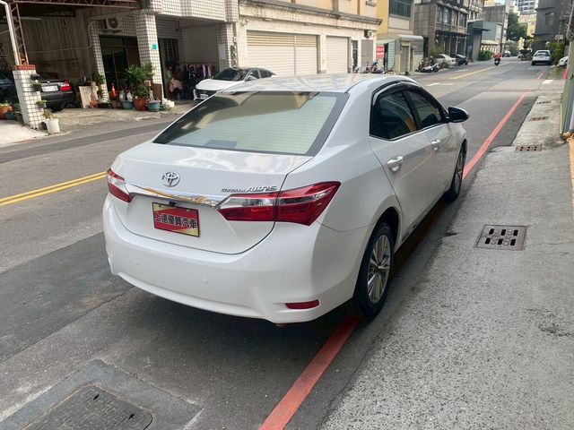 TOYOTA豐田 ALTIS  第6張相片