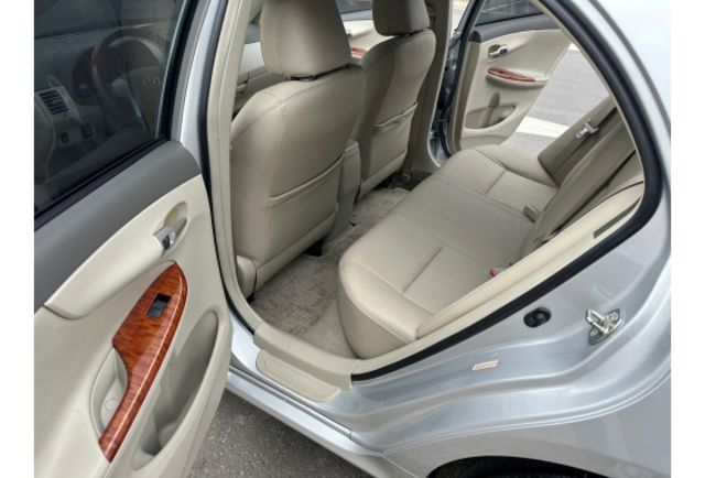 2010年 ALTIS 1.8 原版件 一手女用車實跑10萬  第14張相片