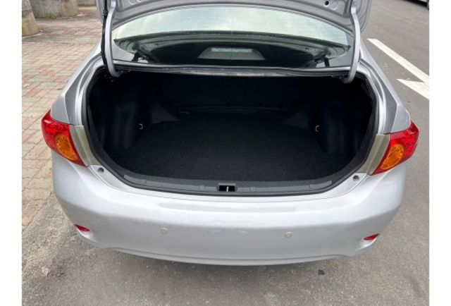 2010年 ALTIS 1.8 原版件 一手女用車實跑10萬  第16張相片