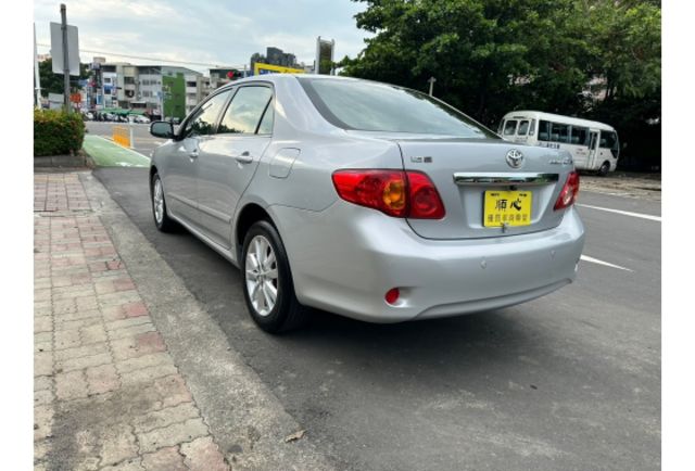2010年 ALTIS 1.8 原版件 一手女用車實跑10萬  第17張相片
