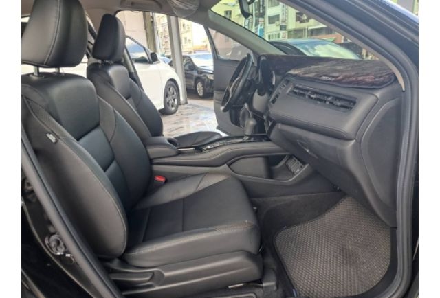 2019年 HONDA  HRV 1.8 頂級版 原版件  第5張相片