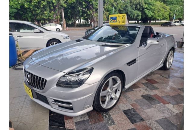 2011年 中華賓士 SLK 200 1.8 敞篷 渦輪增壓  第3張相片