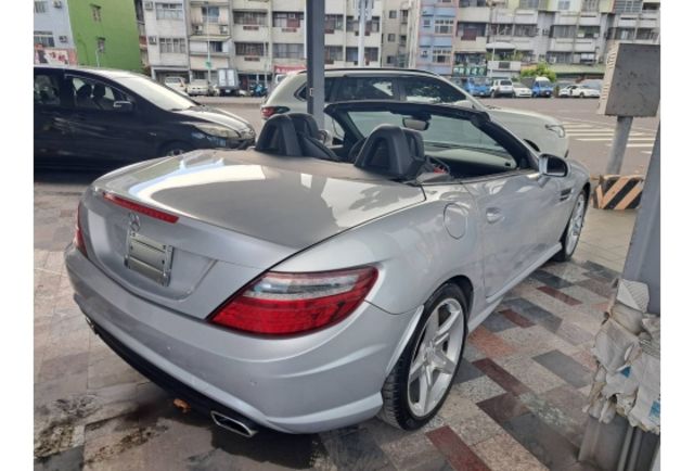 2011年 中華賓士 SLK 200 1.8 敞篷 渦輪增壓  第9張相片