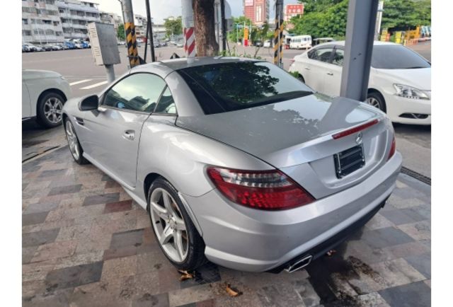 2011年 中華賓士 SLK 200 1.8 敞篷 渦輪增壓  第10張相片