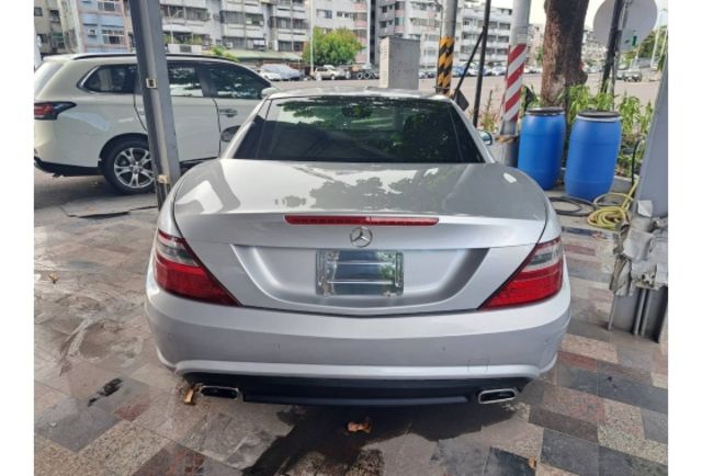 2011年 中華賓士 SLK 200 1.8 敞篷 渦輪增壓  第11張相片