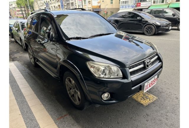 2012年 RAV4 一手車 頂級版 新車106萬  第1張相片
